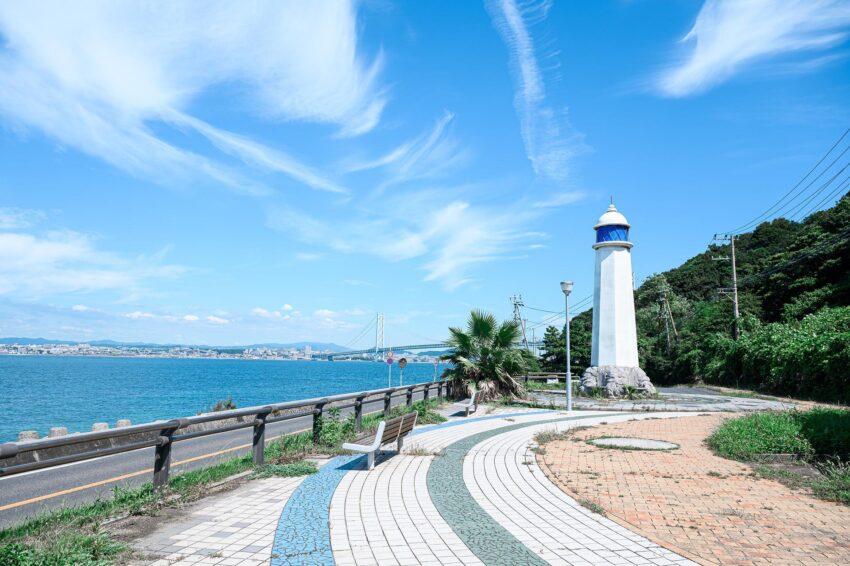 Photo Credit: yhp511 via Pixabay https://pixabay.com/photos/esaki-lighthouse-awaji-island-japan-6707828/